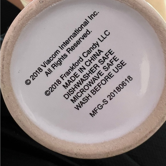 NEW Nickelodeon Cartoon Characters travel Coffee MUG with lid Cup  pair of socks - Picture 4 of 11